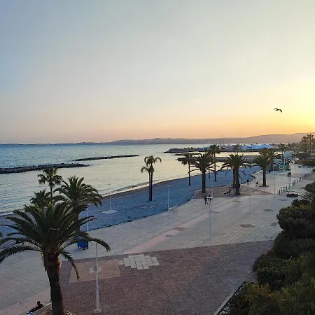 Grand Bord De Mer- Acces Direct Aux Plages Apartamento *